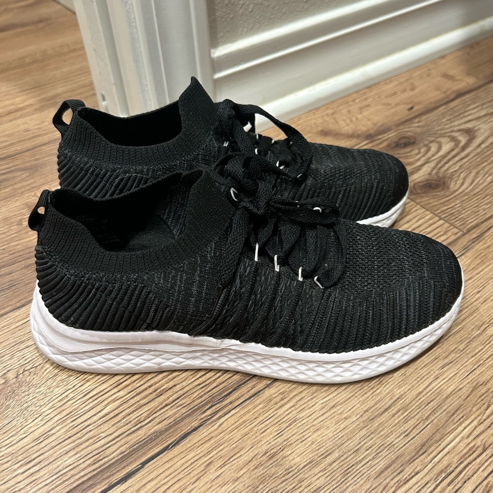 Cushionaire memory foam shoes